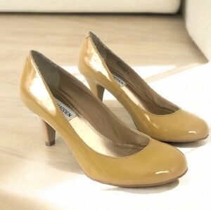 Steve Madden Nude Patent Leather Platform Heels Women's Size 9.5M